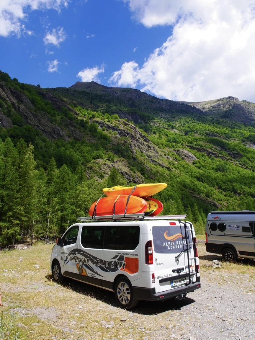 Alpin Kayak Academy bus loaded with Kayaks